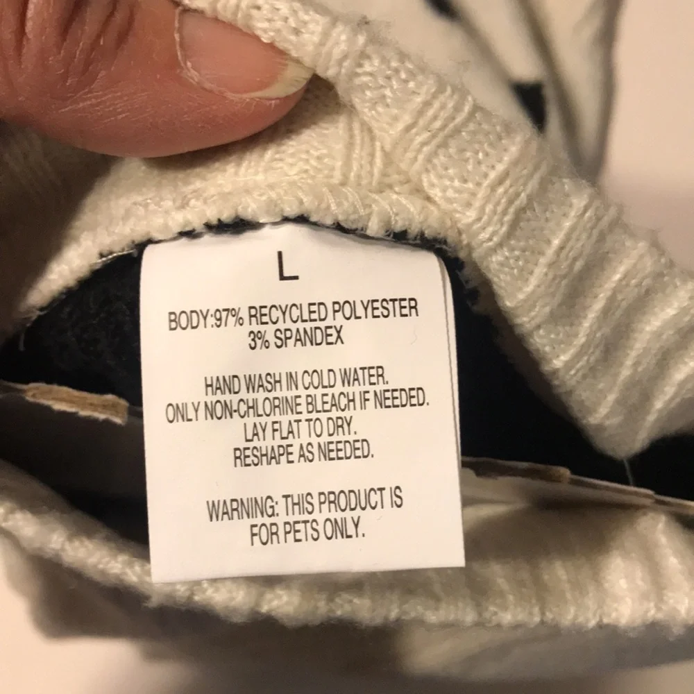 NWOT Heart Pet Sweater